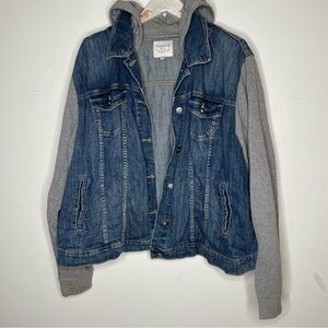 TORRID DENIM PLUS SIZE HOODED JEAN JACKET SZ 4